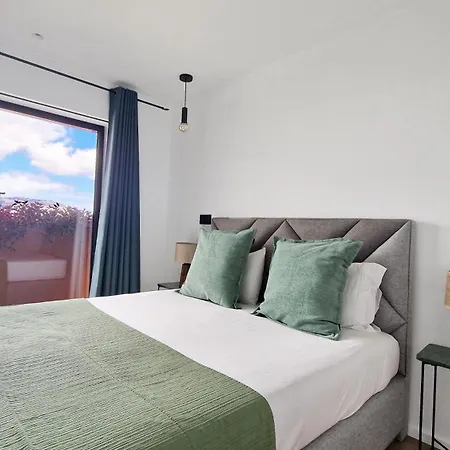 Апартаменты Blissful By Lovelystay *